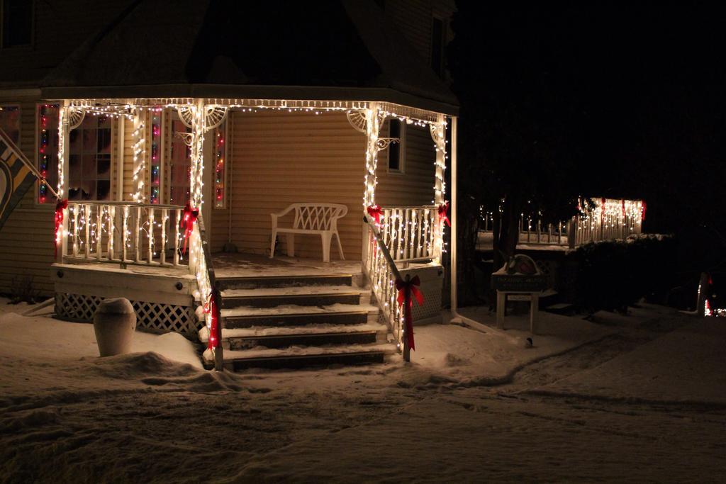 Villa Trickling Waters Retreat Marquette Esterno foto