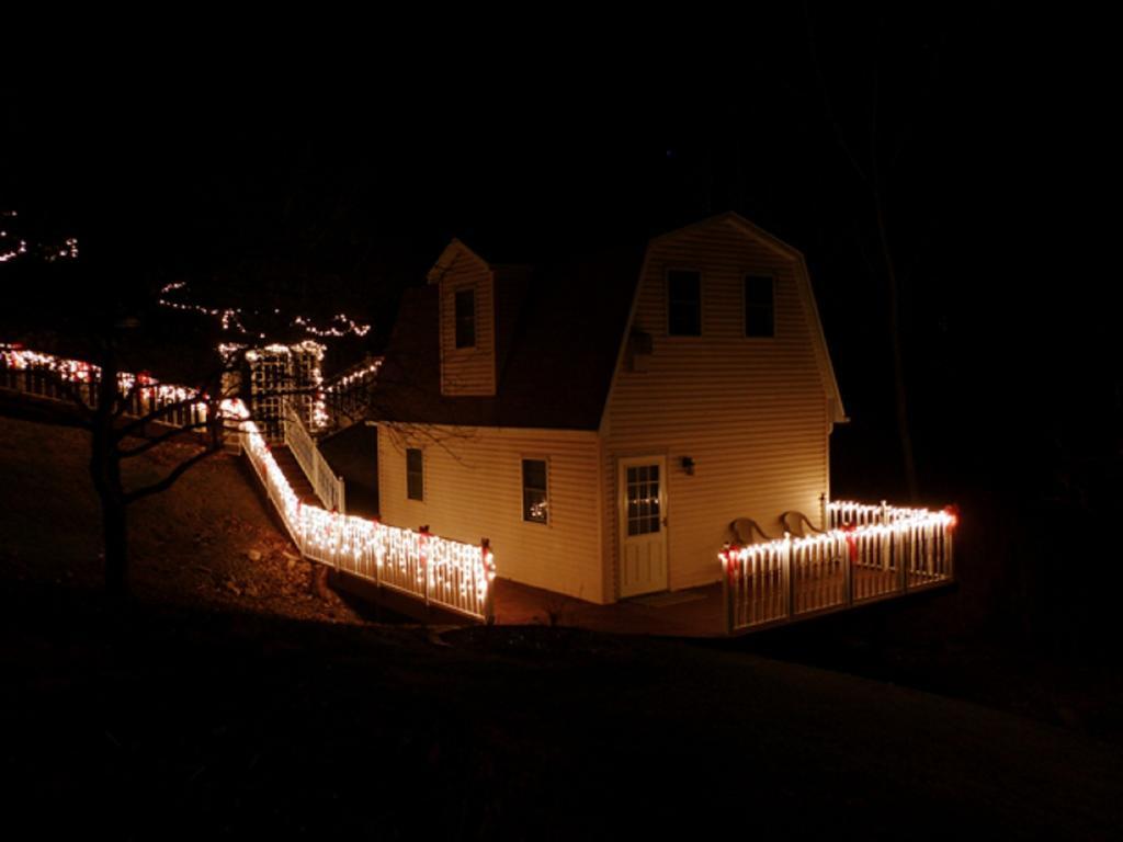 Villa Trickling Waters Retreat Marquette Esterno foto