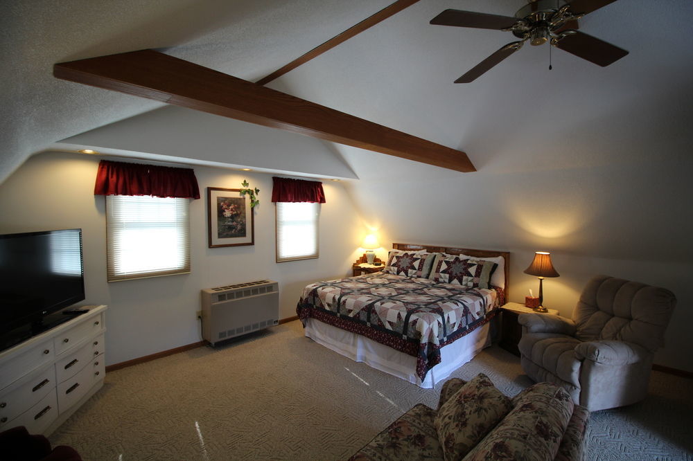 Villa Trickling Waters Retreat Marquette Esterno foto