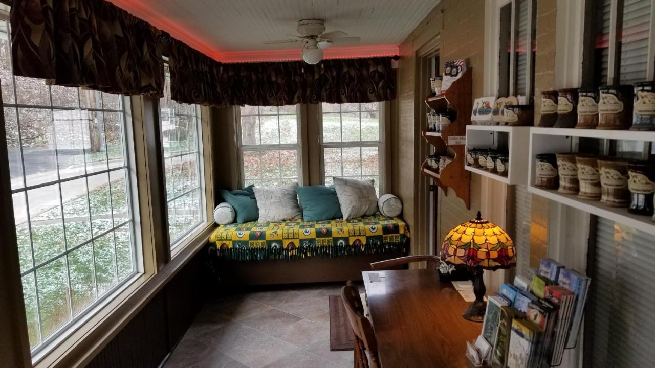 Villa Trickling Waters Retreat Marquette Esterno foto